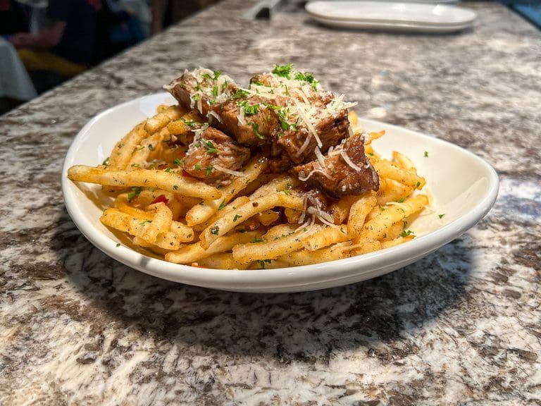 St-Clair-tavern-fries