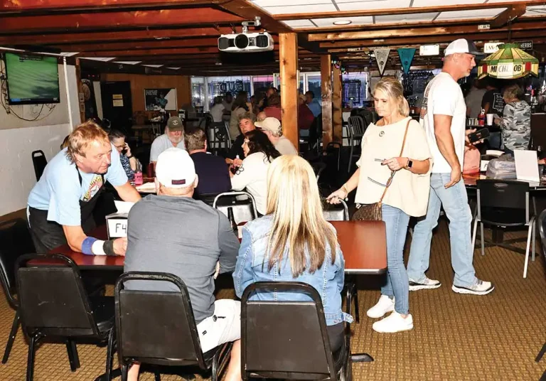 pier-59-logan-martin-lake-restaurant-bar